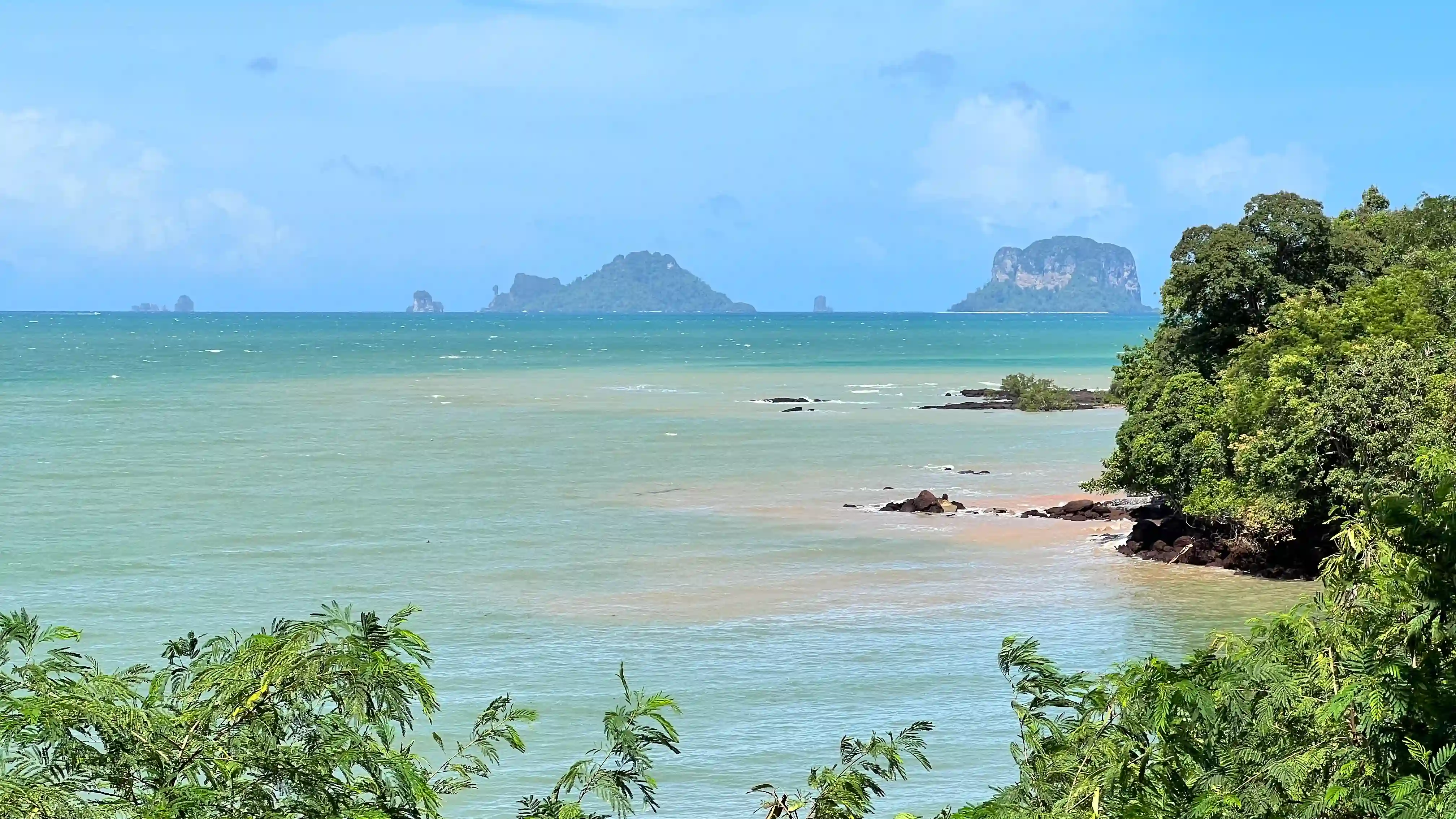 วิวทะเลจากสุสานหอย 75 ล้านปี จ.กระบี่